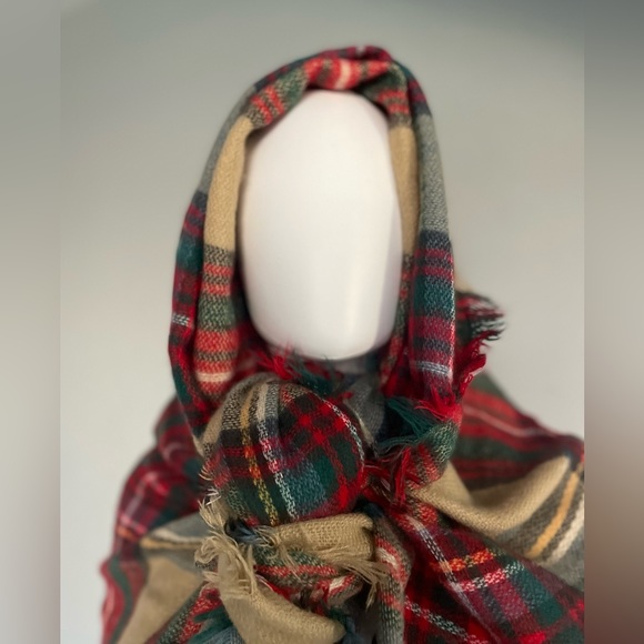 Plaid scarf/shawl - Picture 4 of 10